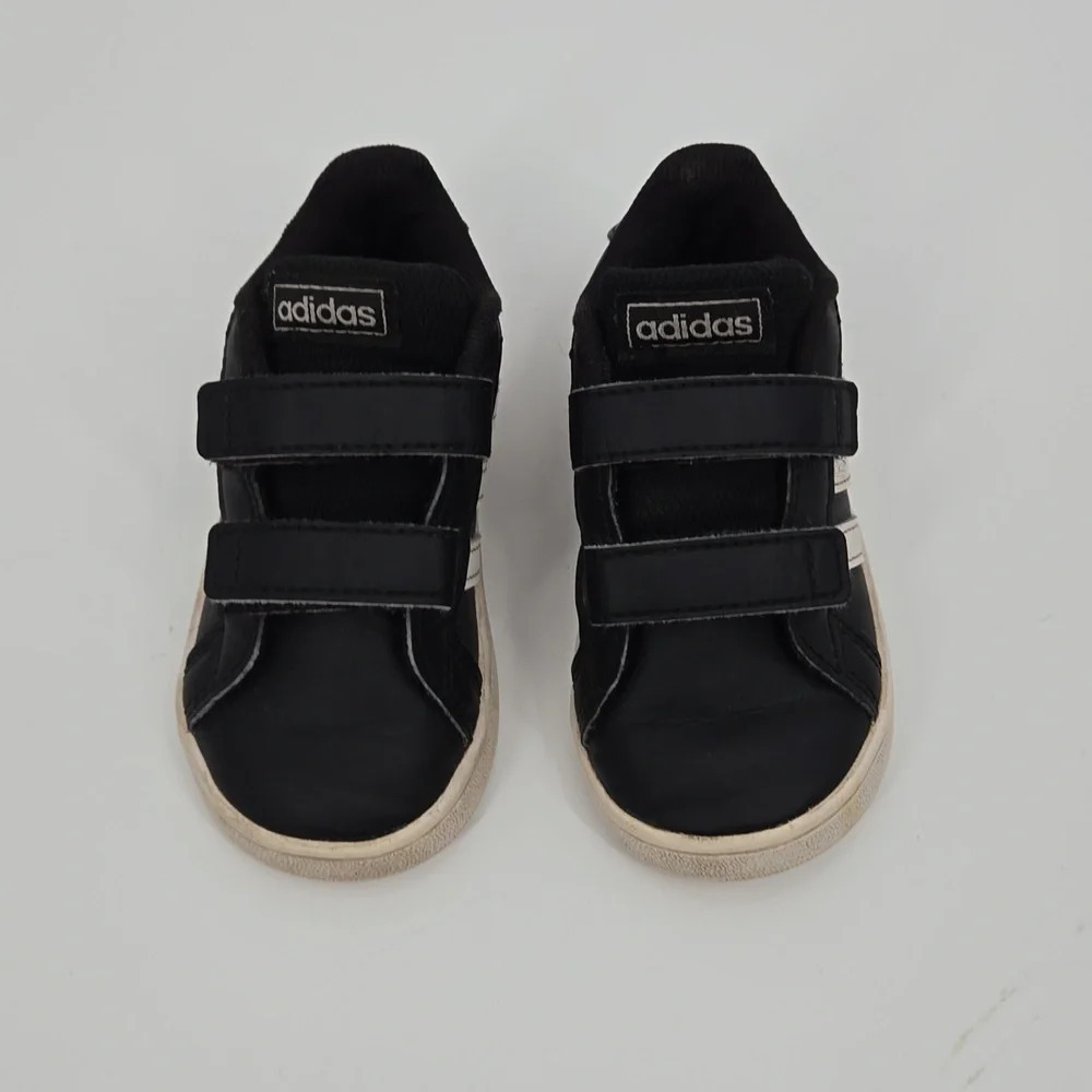 ADIDAS Kids Sneakers Black and White  Size 6K - Picture 2 of 9